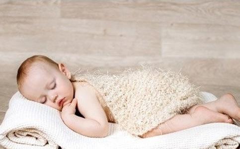 新生儿，怎样睡觉更健康？